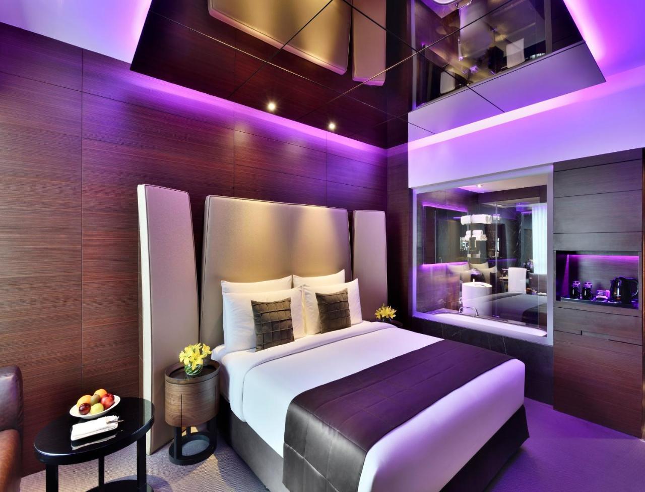 Radisson Blu Atria Bengaluru Hotel Exterior photo A room at the W London